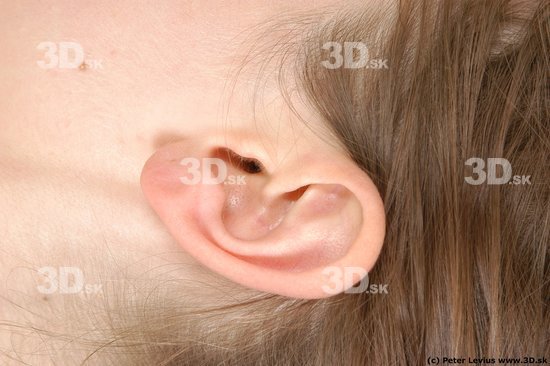 Ear Woman White Average