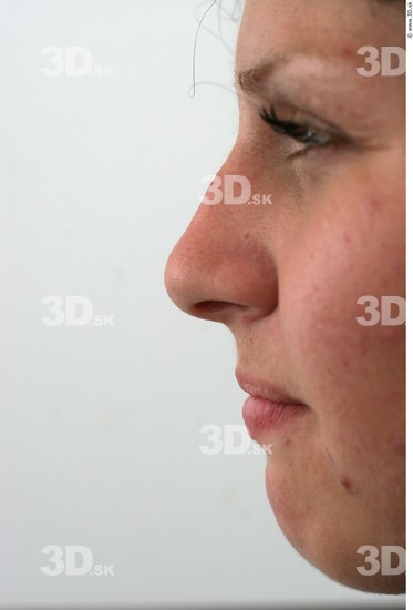 Nose Woman White Average