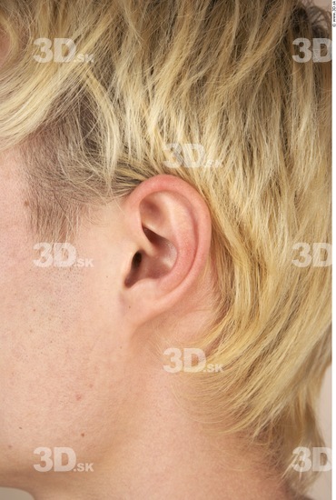 Ear Man White Nude Slim