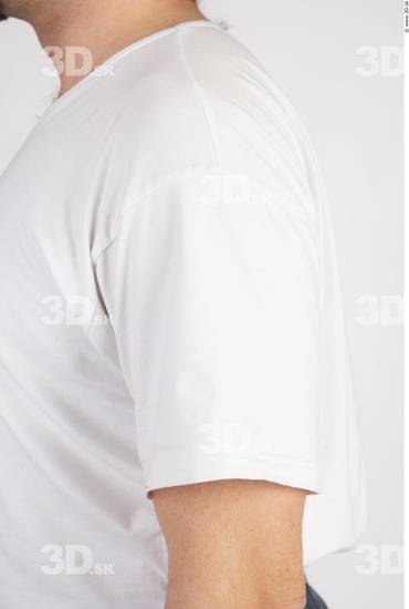 Arm Man White Casual Average