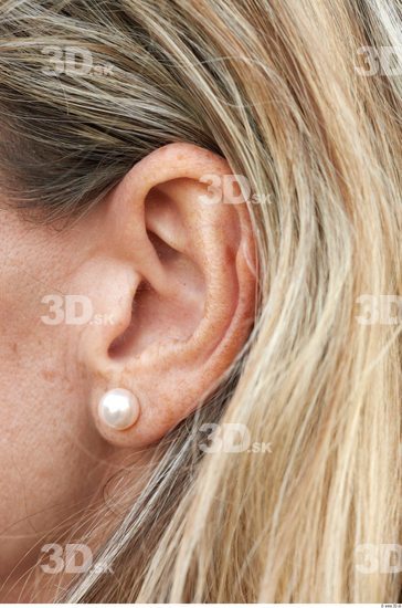 Ear Woman White Jewel Slim