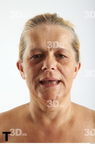 Face Phonemes Woman White Overweight Wrinkles