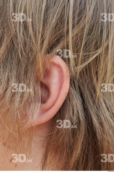 Ear Head Man Athletic Average Street photo references
