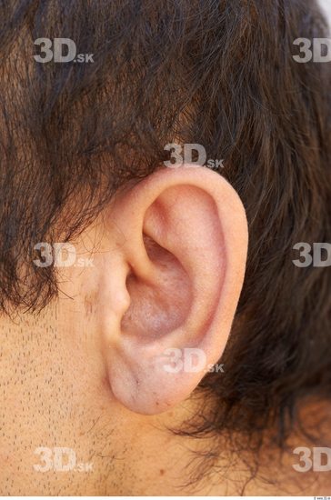 Ear Man White Average