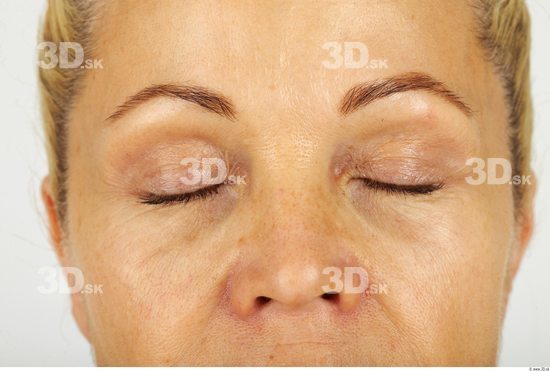 Eye Whole Body Woman Casual Average Studio photo references