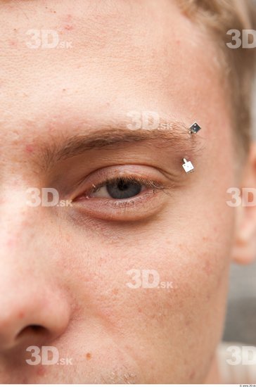 Eye Man White Piercing Average