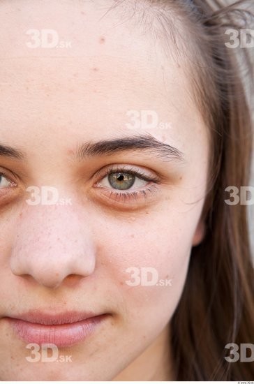 Eye Woman Casual Average Street photo references