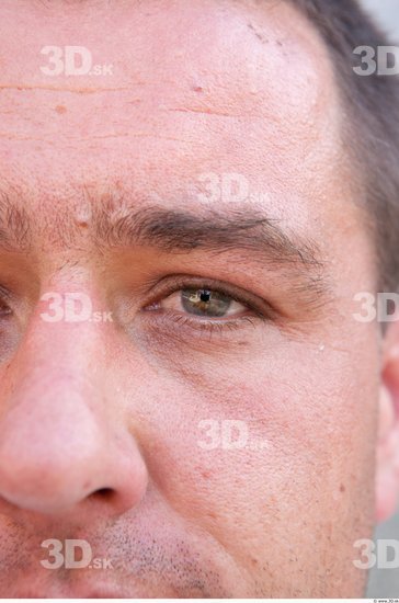 Eye Man White Casual Average