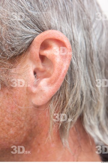 Ear Man White Average Wrinkles