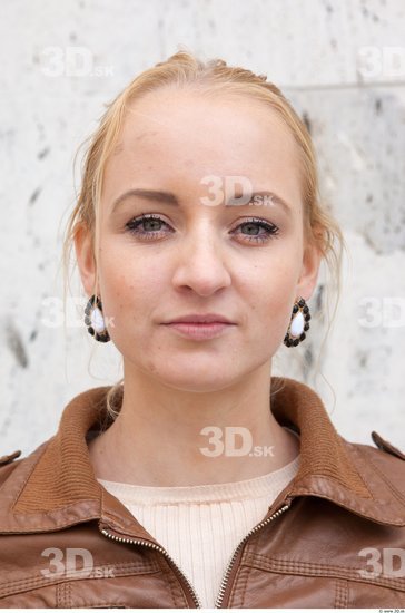 Head Woman White Average