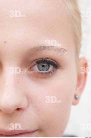 Eye Woman White Average