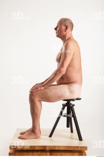 Sitting pose of nude Ed