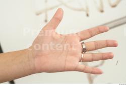 Hand Woman White Jewel Average