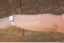 Forearm Woman White Average